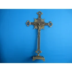 Krzyż metalowy mosiądzowany stojący 39 cm
